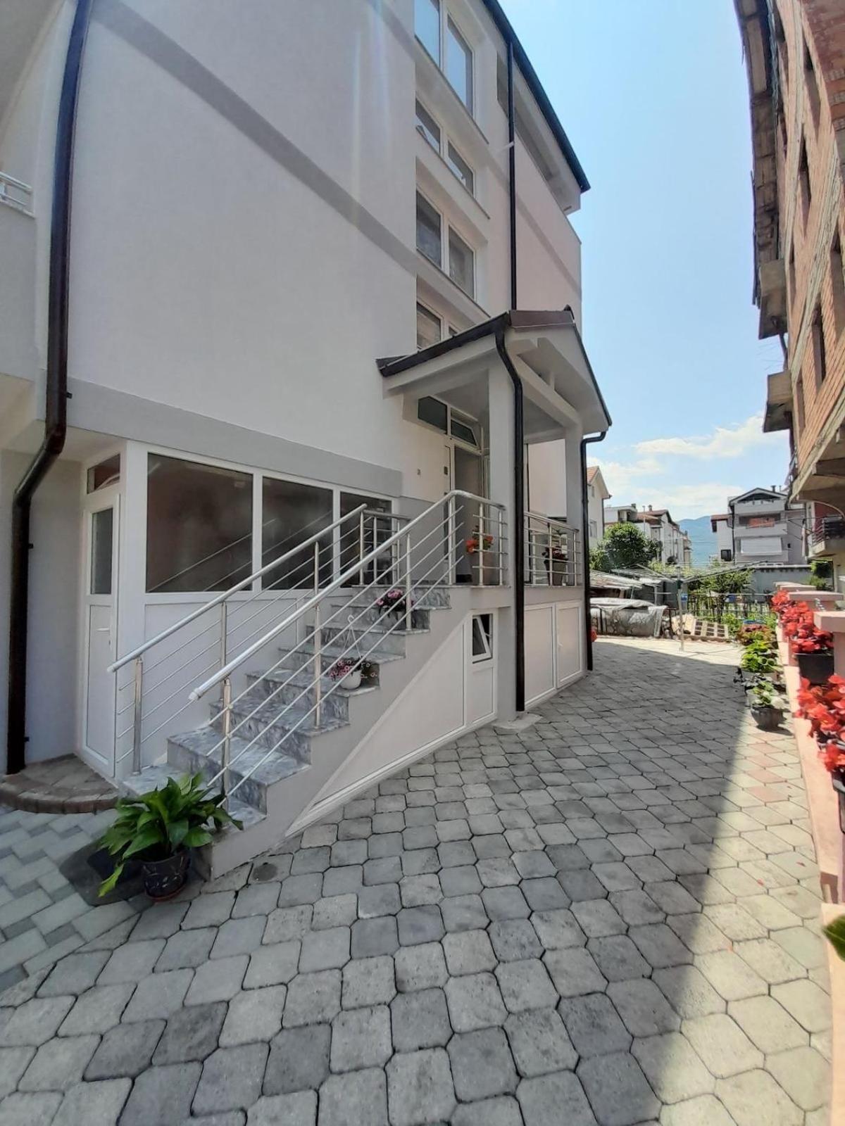 Vila Bolonja Struga Luaran gambar